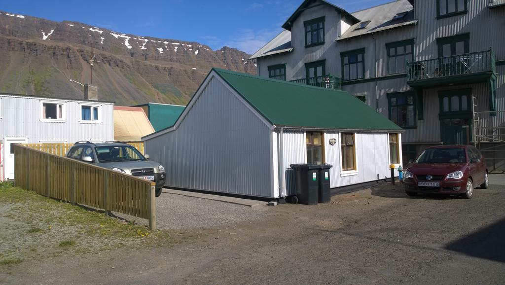 Comfortable Bungalow Ísafjörður Стая снимка